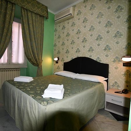 Hotel Ferrarese Рим Екстер'єр фото