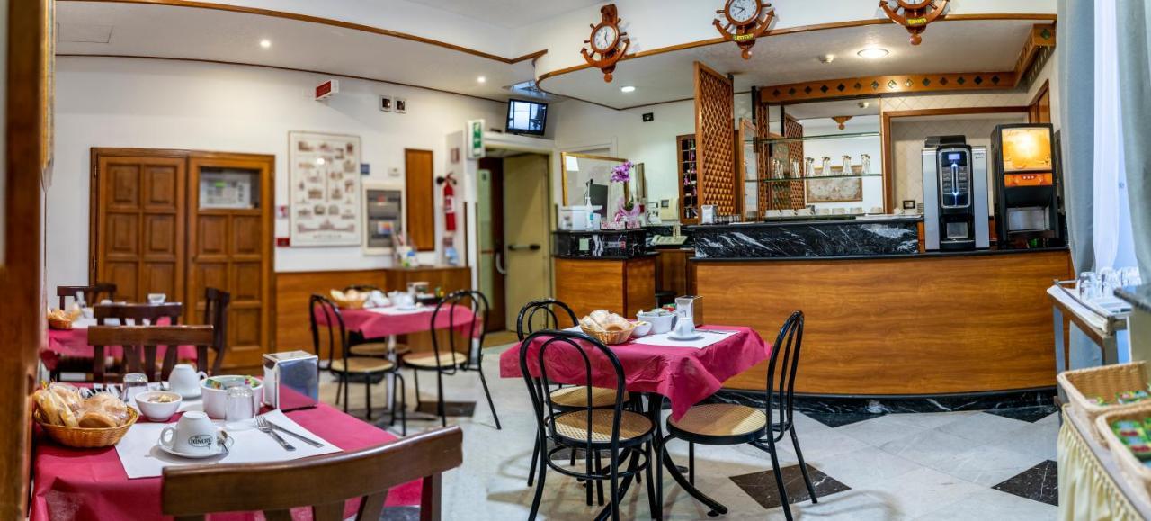 Hotel Ferrarese Рим Екстер'єр фото