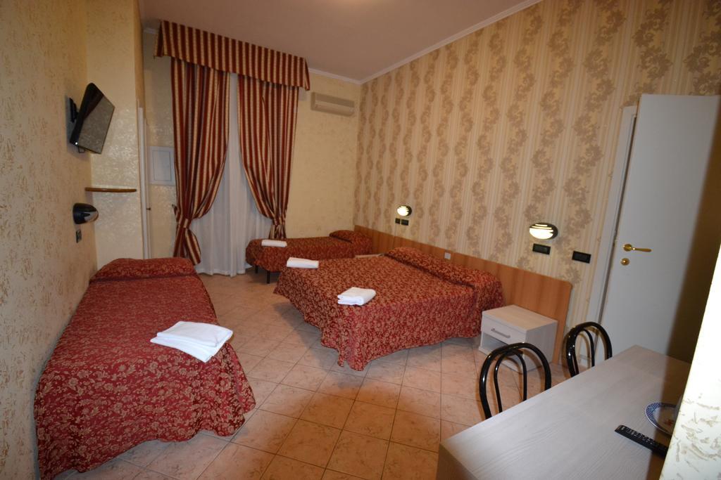 Hotel Ferrarese Рим Екстер'єр фото
