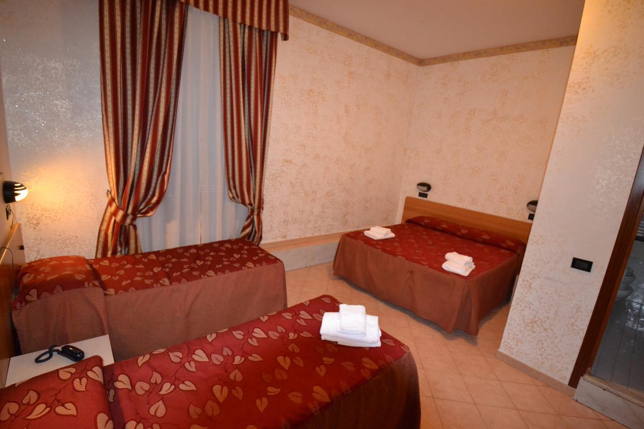 Hotel Ferrarese Рим Екстер'єр фото