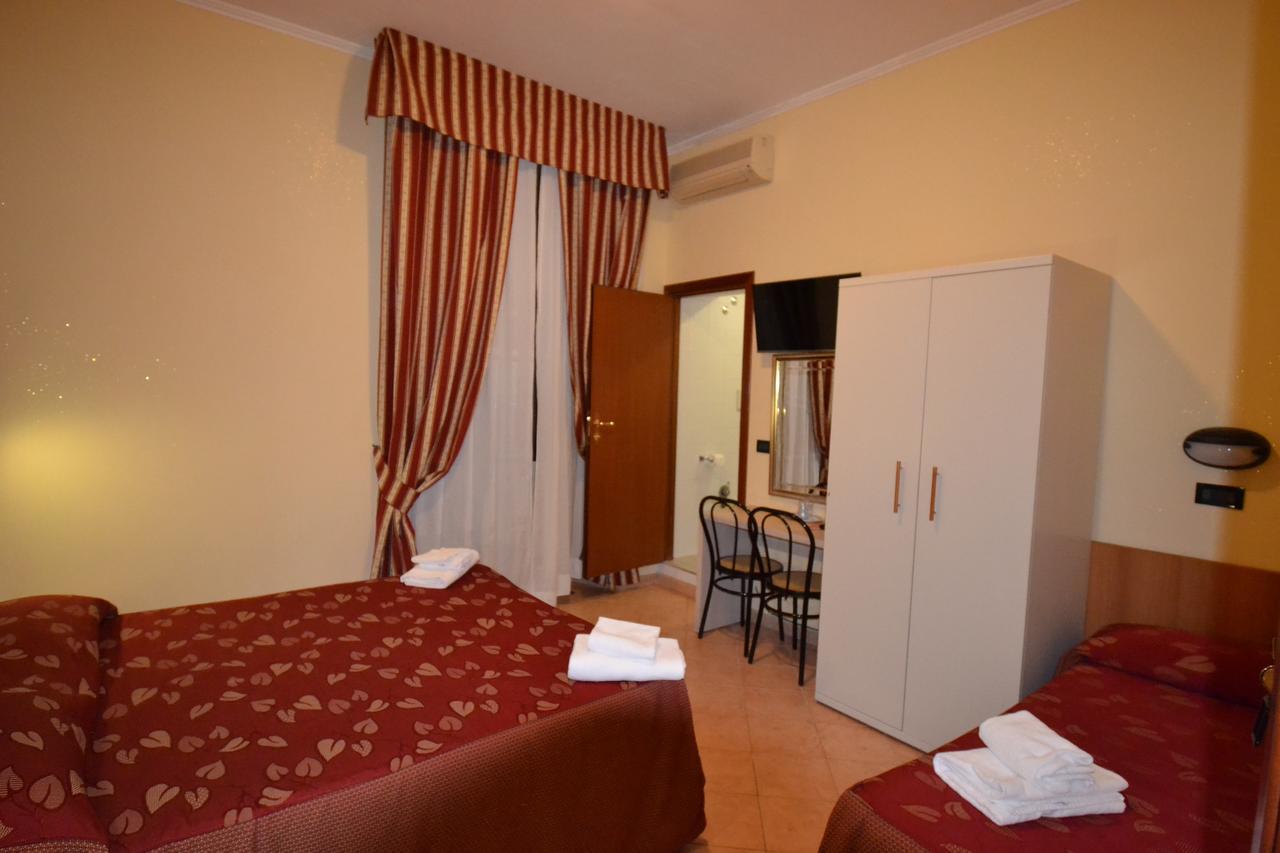 Hotel Ferrarese Рим Екстер'єр фото