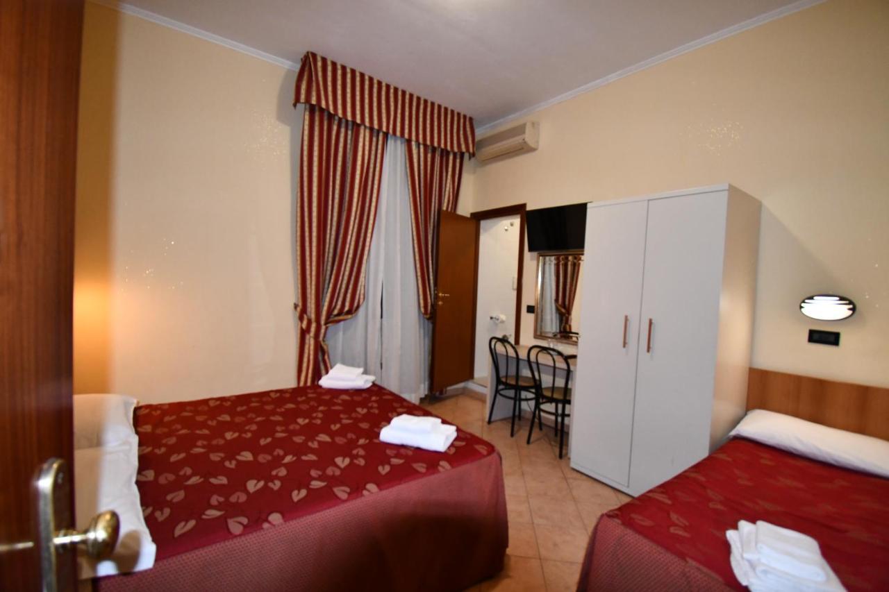 Hotel Ferrarese Рим Екстер'єр фото