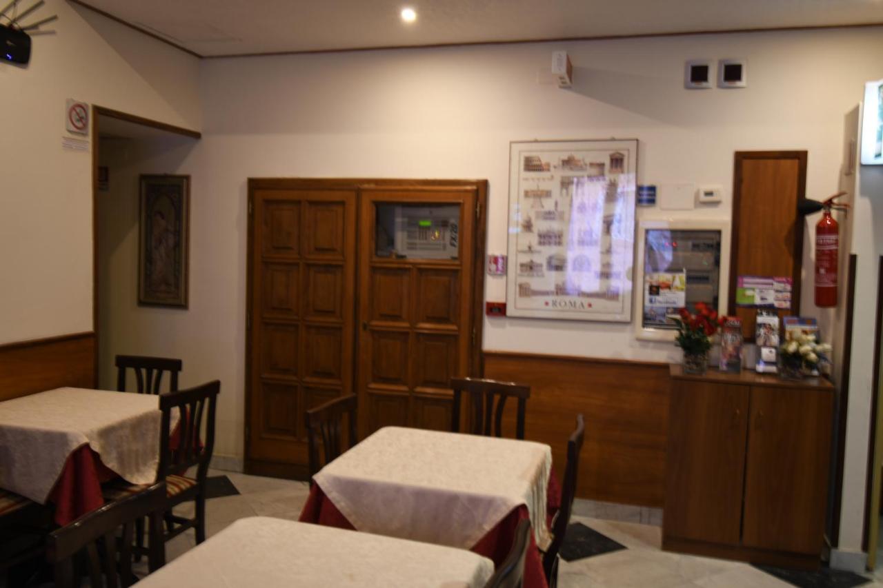 Hotel Ferrarese Рим Екстер'єр фото
